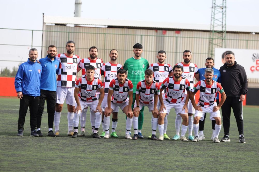 Gaziantepspor takım beyaz-i673af8b8a872e.jpg